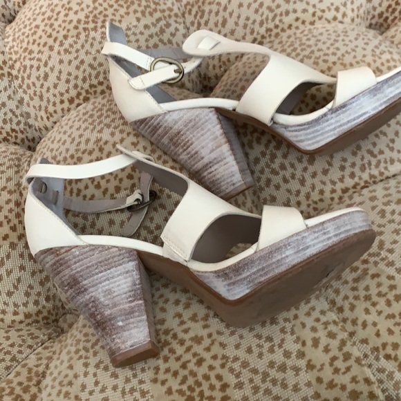 Platform sandals - Picture 4 of 6